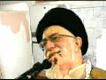 With what hand does Khamenei wipe his ass ?