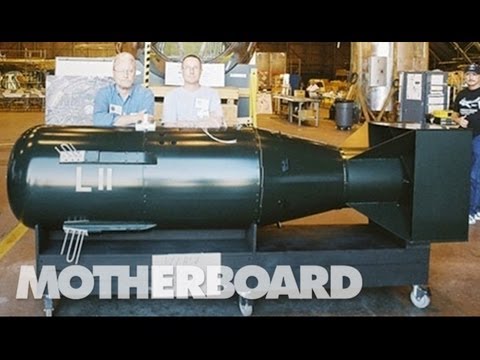 Doc - How a Truck Driver "Rebuilt" the Atomic Bomb (VICE)