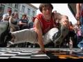 Bekijk muziek clip van Freestylers met Feel The Panic