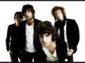 Bekijk muziek clip van The Kooks met All Over Town