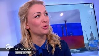 La Femen Inna Shevchenko attaque Poutine sur le meurtre de Boris Nemtsov