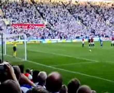 Kevin Doyle scores against Man Utd