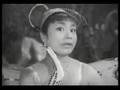 Misora Hibari in Shichihenge Tanukigoten (clip 2)