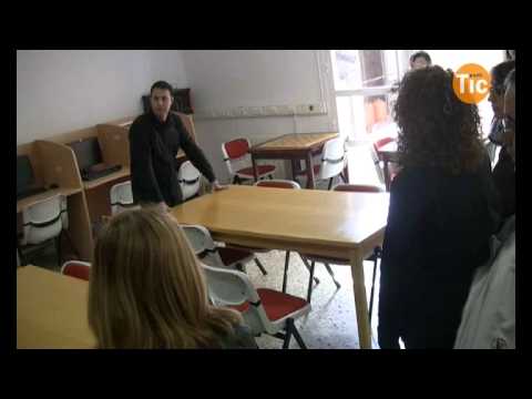 DISPOSA - Ribarroja d'Ebre és un municipi de la Ribera d'Ebre amb poc més de 1300 habitants. Lluny dels estereotips que el lliguen al fet de ser un poble petit Ribarro...