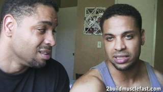 Fish Oils & Flaxseed Oil Supplements to Build Muscle