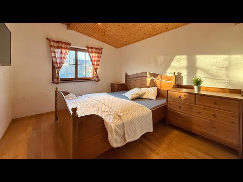 Video Příjemná chata se zahradou v osadě Tři duby – Káraný