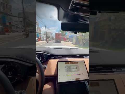 Yêu cái cách mà #RangeRover bảo vệ bạn và gia đình khỏi môi trường bên ngoài ???? #AirPurification