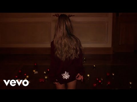 Tekst piosenki Ariana Grande - Santa Tell Me po polsku