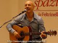 Mario Venuti performance acustica di 