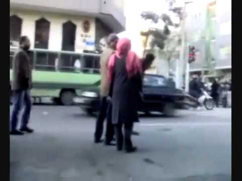 Iran Tehran 14 Feb 2011 Protestors in street
