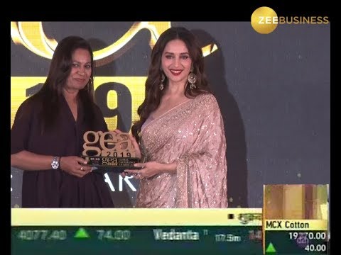Tabassum Shaikh won GEA 2019 award for Social Activist of The Year