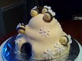 Fondant cake - bumble bee cake -- my third fondant cake Fondant cake - bumble bee cake -- my third fondant cake