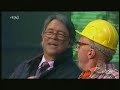 De langverwachte lange (en dus complete en oorspronkelijke) versie van de sketch 'Lunchpauze', die André van Duin samen met Ron Brandsteder speelde in zijn theatershow. (Deel 1 van 2) Zie hier voor de kort versie met Ivo Niehe: nl.youtube.com Uit: De Nieuwe André van Duin Show (2006)