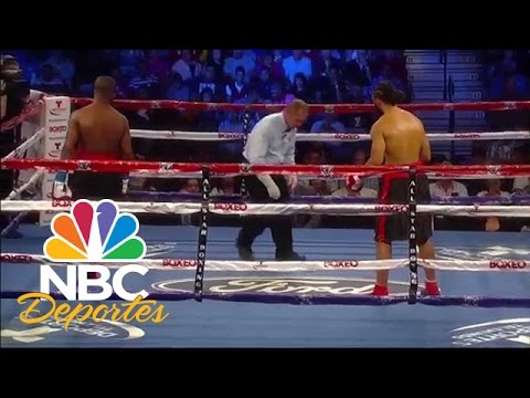 This Boxer's Cell Phone Fell Out Of His Pocket During Fight