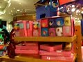 mau dans disney store mau dans disney store