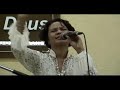 Rodrigo Soeiro e a cantora Debora ono