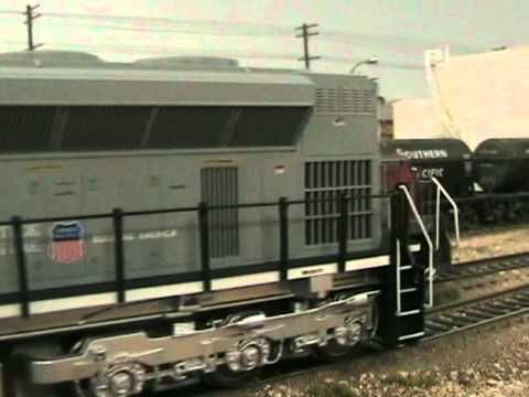 The New SD75i, SD70ACe's and GEVO.wmv