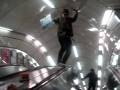 videos de London Tube Escalator Coming Up