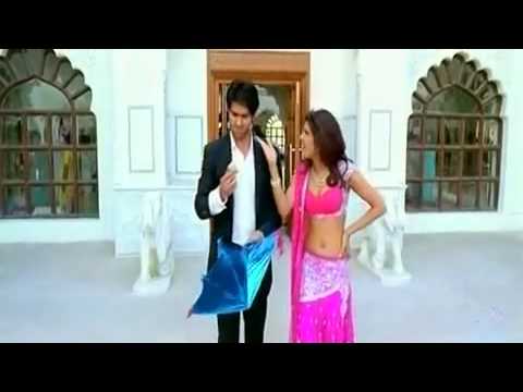 Su Che Whats Your Raashee(feat..priyanka chopra)Full Song