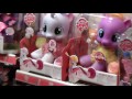Video från Sveriges största Bronymöte någonsin, taget 10/3 2012. En gång i tiden handlade My Little Pony om ett leksaksmärke med en medelmåttig TV-serie; idag representerar My Little Pony kärlek, tolerans och vänskap. Timmar av toppunderhållning för vissa, botemedel för depression för andra, denna nytolkning har samlat på sig en enorm fanskara världen över. Music used: Winter Wrap Up [Euro Spring Mix] by Eurobeat Brony (www.youtube.com Equestrian Hymn by Brony MACH (TheBellmaker) Songs used without permission. Feel free to hunt me down.
