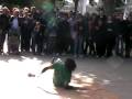 videos de London Eye street contortionist break dancer