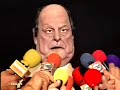 gui�oles de canal plus [lunes, 25 de abril de 2005]

temas:
- sard� anuncia el fin de cr�nicas marcianas.
- el bar�a sue�a con el t�tulo de liga 2004-05.
- los pecados capitales del real madrid.
- el 90% de los helicopteros del ej�rcito no tienen los papeles en regla.
- fraga y el matrimonio homosexual.
- esperanza aguirre opina sobre la crisis de sanidad en madrid.
- historias del vaticano en central perk.