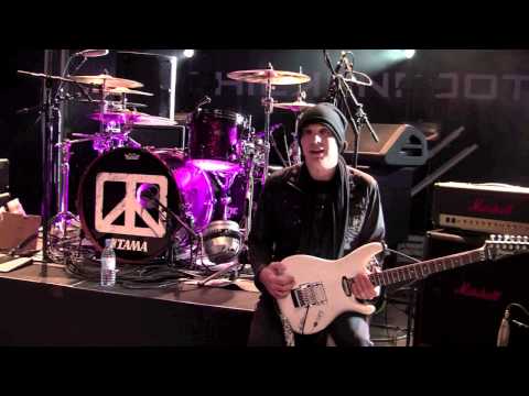 Greetings from Joe Satriani (Chickenfoot)