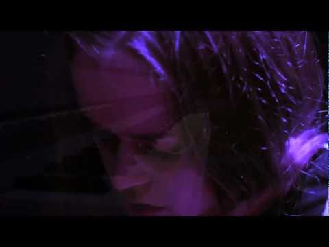 405TV Session: Amanda Mair - 'House'

