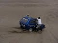 Lada Niva Surfeando