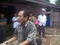 Peletakan Batu Pertama untuk mendirikan SD PADET