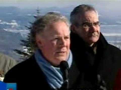 Jean Charest est indivisible sur la ...
