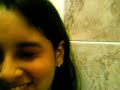 las muchachas maquilladose las muchachas maquilladose