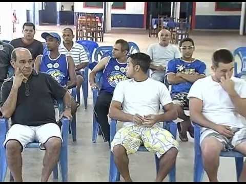 Dependentes químicos procuram ajuda pra se livrarem das drogas