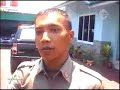 Mentang mentang orang media seenaknya aja masuk rumah orang.