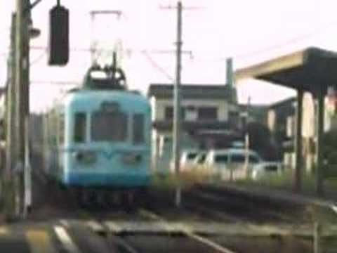 2000型リニューアル車両遠賀野駅で