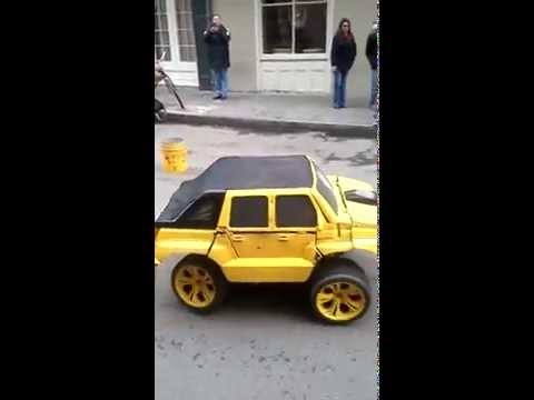YouTube: este 'Transformer' es humano y vive en New Orleans
