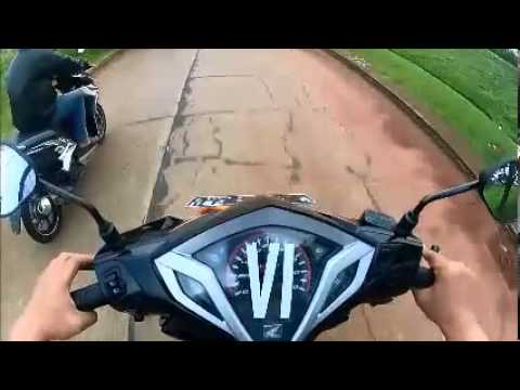 Xeon - Silahkan klik http://iwanbanaran.com/2013/05/01/adu-akselerasi-honda-vario-125-vs-yamaha-xeon-rc/#comments untuk review komplit.