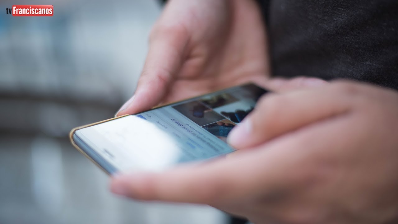 [Hora de parar e pensar | O que é o celular para você?]