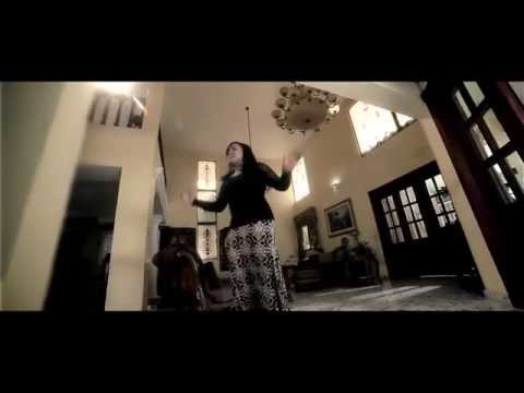 Alexandra La Reina De La Bachata - En Cambio No