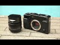 DigitalRev TV reviews the new Fujifilm X-Pro1 mirrorless camera with its hybrid viewfinder and interchangeable X-mount lenses. What does Kai think of this neat looking camera? Special Thanks to City Links Golf Lounge: www.citylinksgolf.com Fujifilm X-Pro1 Pricing Reference: www.digitalrev.com