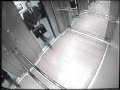 ESTRESSADO NO ELEVADOR