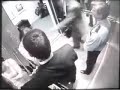 ESTRESSADO NO ELEVADOR