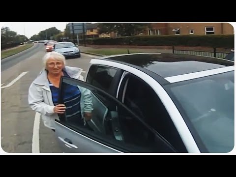 Cyclist Helps Stranded Driver