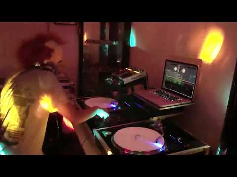 XxCrazyn3ssxX - Dirty Mix x_O Download here http://bit.ly/WB95Pf Follow DJ BL3ND https://twitter.com/DJ_BL3ND http://facebook.com/djbl3nd http://soundcloud.com/djbl3nd DJ BL...