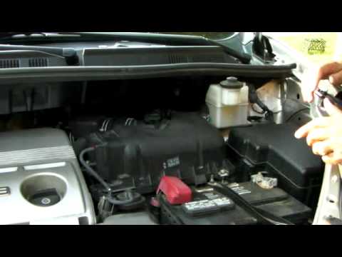 How to Change Air Filter on a Toyota Sienna.