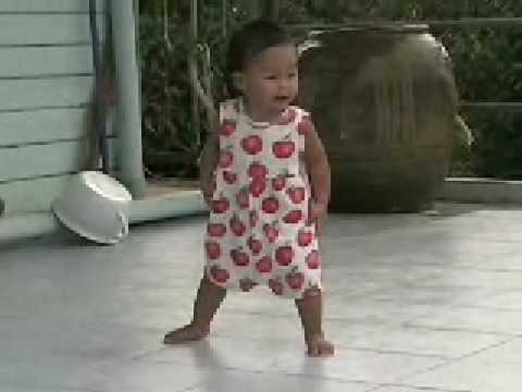 น้องแป้งหัดเดิน