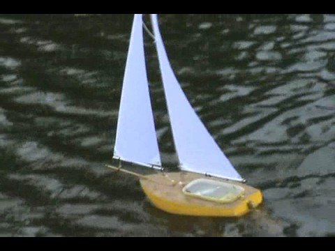 Watch RC Video: 'Footy 12" Rc Sailboat'