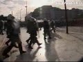 Jovens lan�am coquetel molotov contra policiais em Atenas