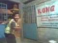 EL TAVO CON UN ARMA DEL KUNG FU(EL PALO DE 3 PIES)
