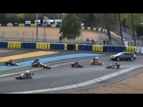 Terrific crash superkart 250 cm3.Watch the end of the video, lol !.Le Mans 25 oct 2010